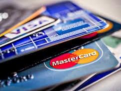 Receita Federal esclarece que não pode suspender contas bancárias nem cartões de crédito